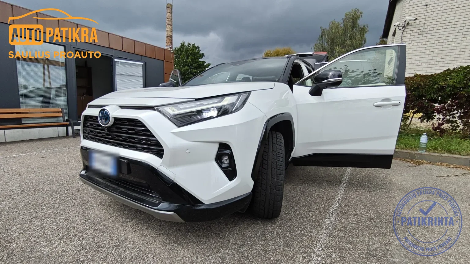 Toyota RAV4 Hybrid 2023 automobilio patikra prieš pirkimą Vilniuje